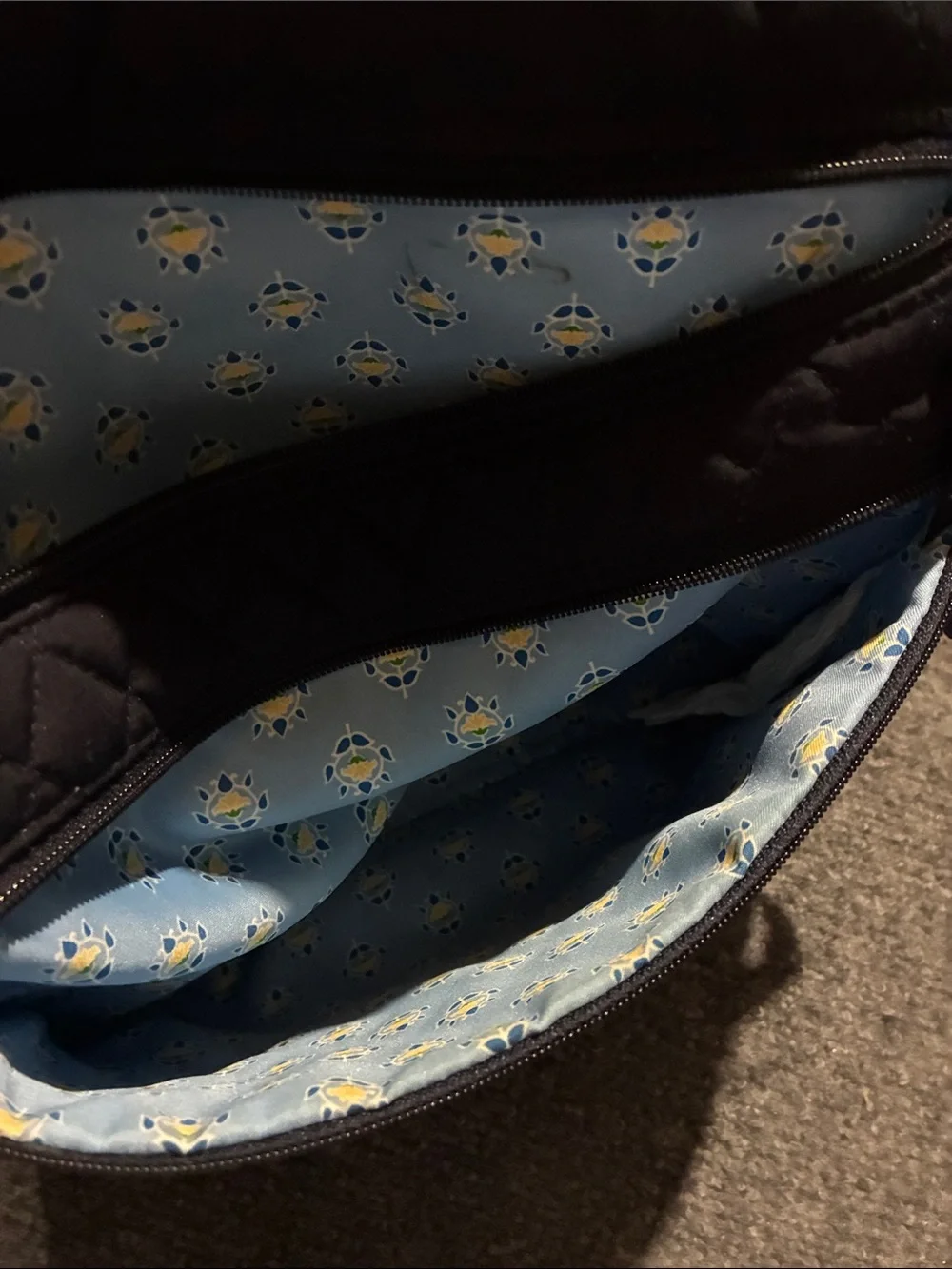 👜 Vera Bradley Triple Zip Crossbody Hipster Bag Purse